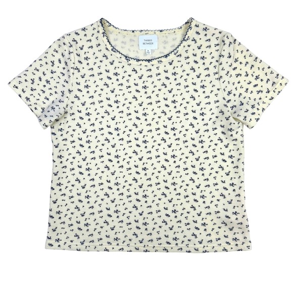 Things Between Tops - THINGS BETWEEN Cream Floral‎ Waffle Knit Scalloped Picot Trim Top Size M